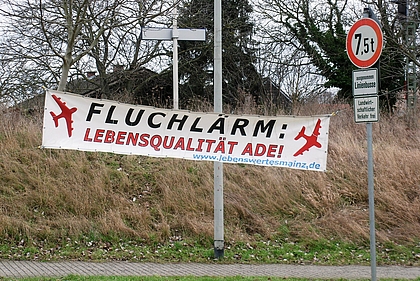Fluglaerm Banner Marienborn